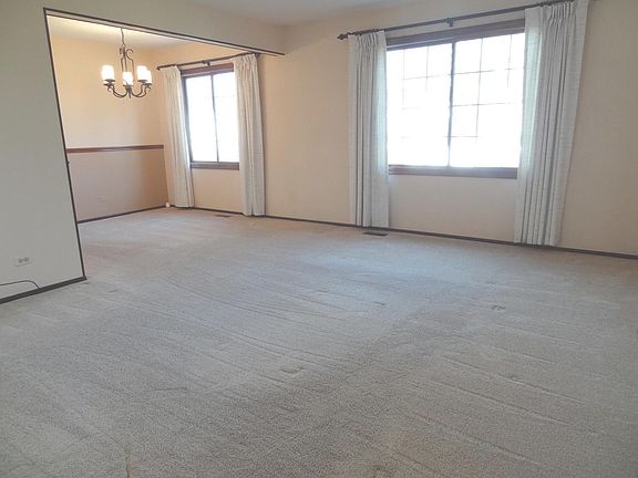 2nd image of 721 Sand Creek Dr