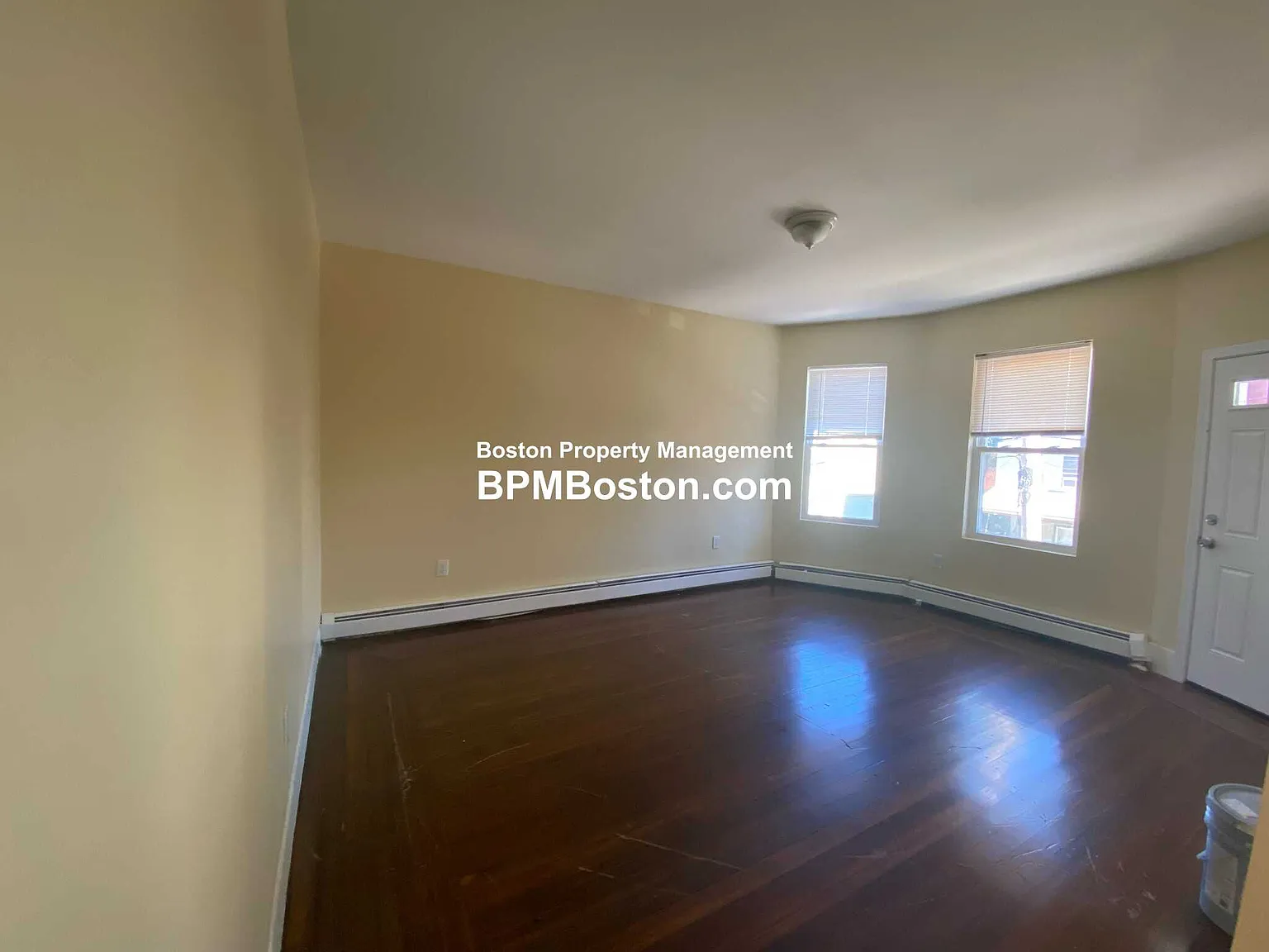 5 bed, $3,700 — Photo 2