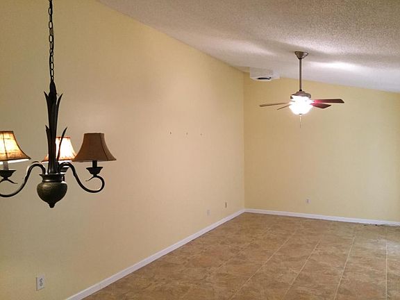 5th image of 4589 Holly Lake Dr #4589
