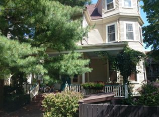1 Washburn Pl, Brookline, MA 02446