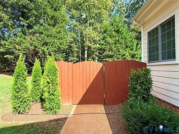 5th image of 3079 Saint Marys Way