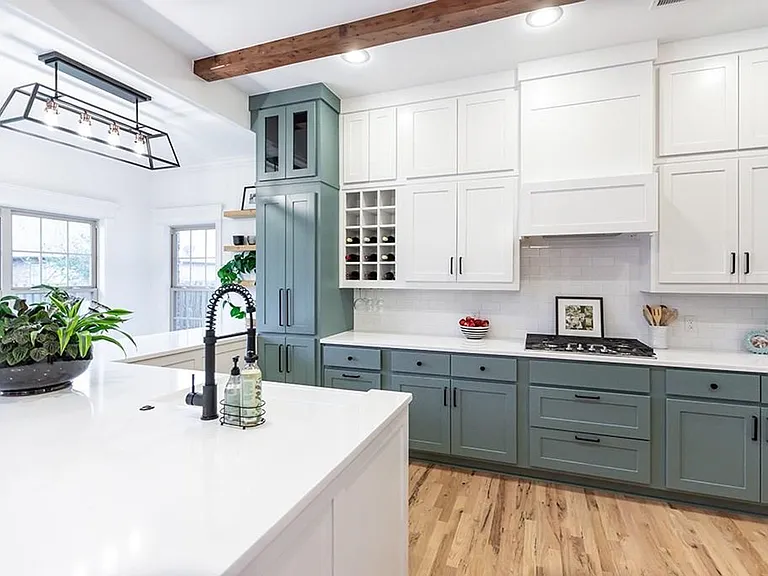 461 Bordeaux Ave — Photo 11