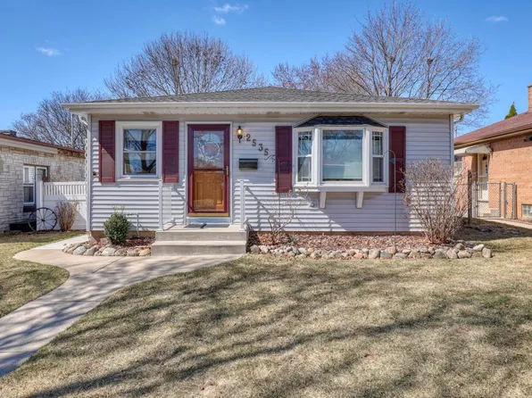 2535 South 66th STREET, Milwaukee, WI 53219