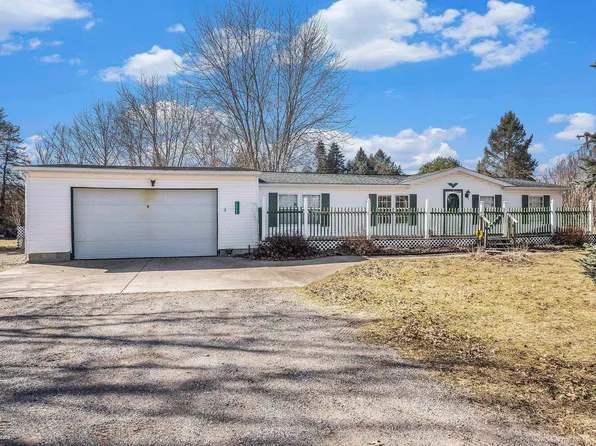 13567 Seymour Rd, Montrose, MI 48457