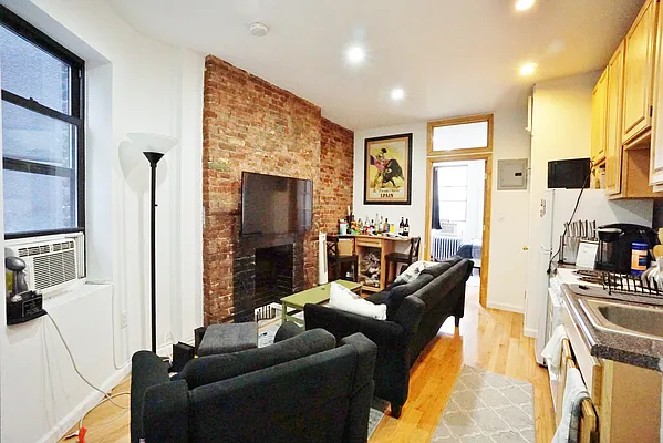 Rented by Best Apartments North Inc | media 29