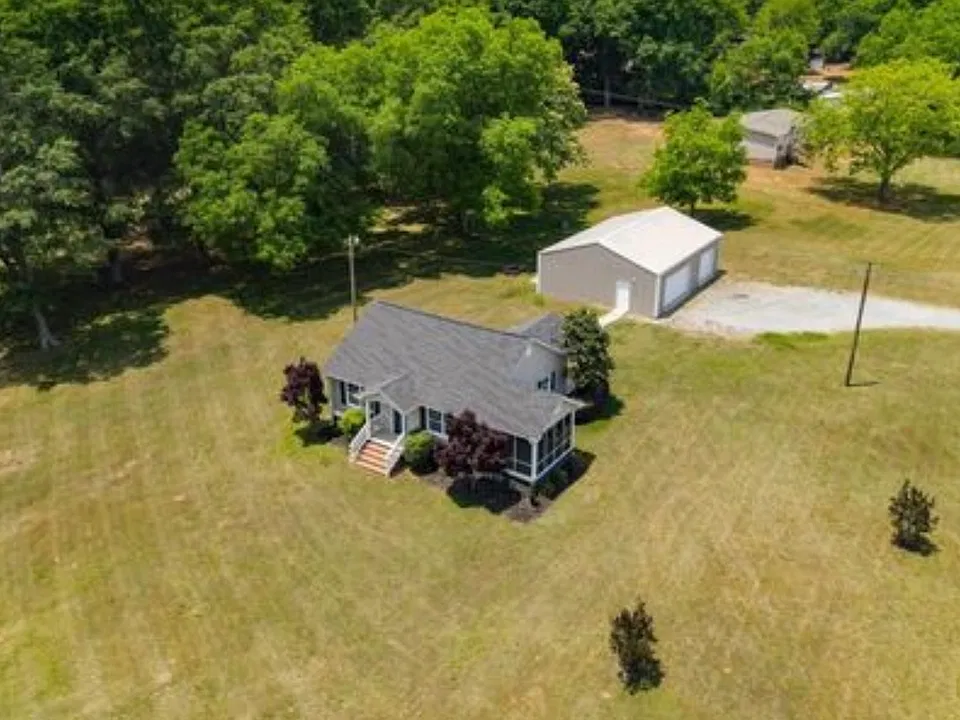 808 Zimmerman Lake Rd