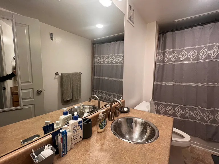 2020 5th Ave S #337 — Photo 15
