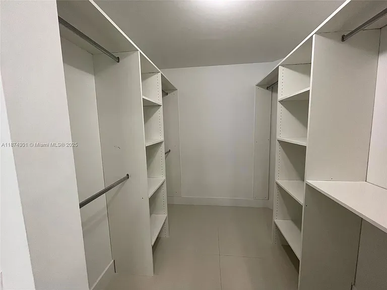 300 S Biscayne Blvd #3410 — Photo 9
