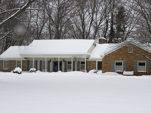 315 Old Pine Road in winter