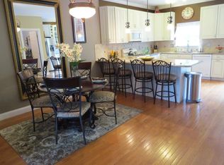 49 Hoag Ln, Aston, PA 19014
