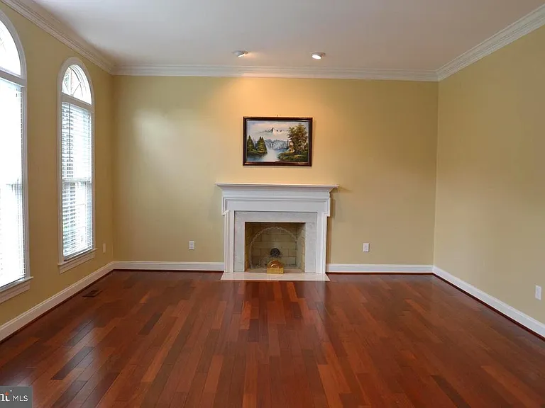 9706 Middleton Ridge Rd — Photo 7