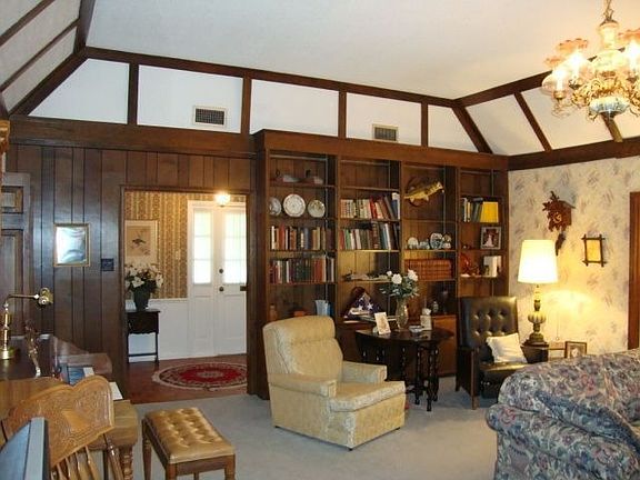 2nd image of 2345 22nd St