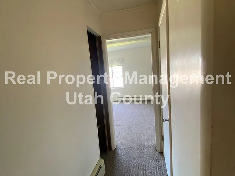 1285 W Utah Ave — Photo 27