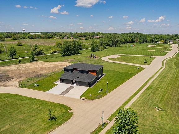 5th image of 3118 Spruce Ct