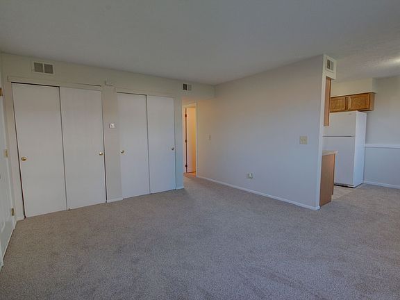4th image of 715 Hillside Dr APT 2