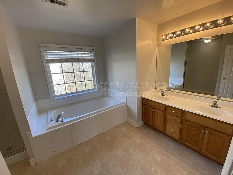 4106 Parapet Ct — Photo 25