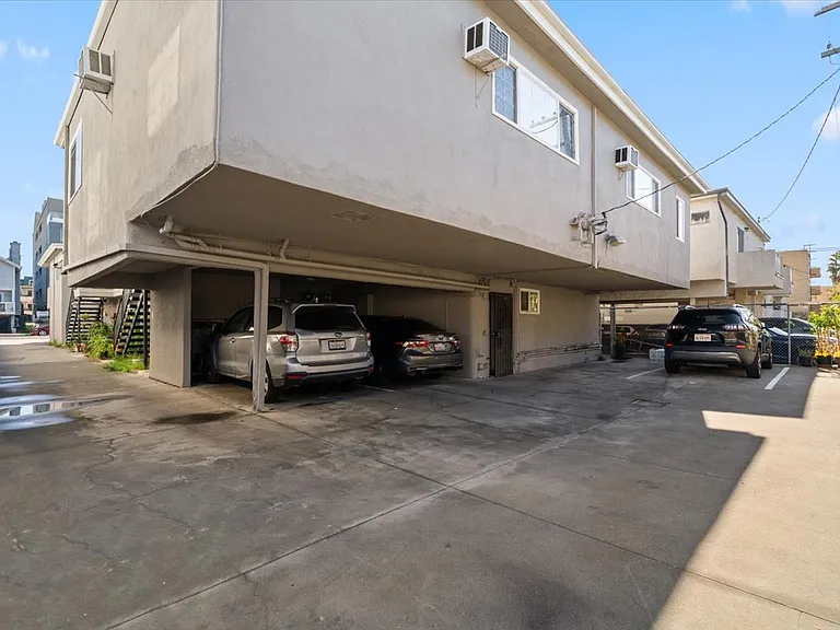 1813 Federal Ave #3 — Photo 19