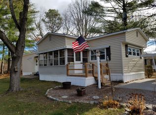 8 Fairfield Dr, Concord, NH 03301