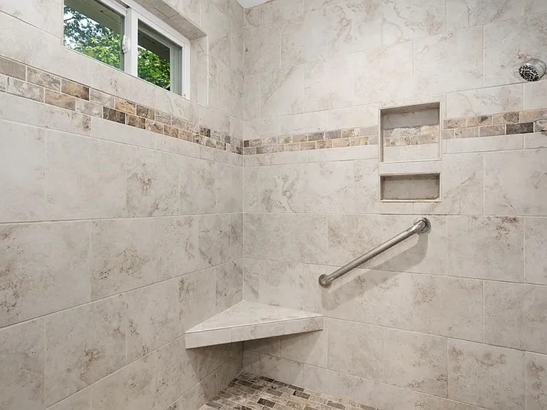 711 Barton Ave — Photo 15