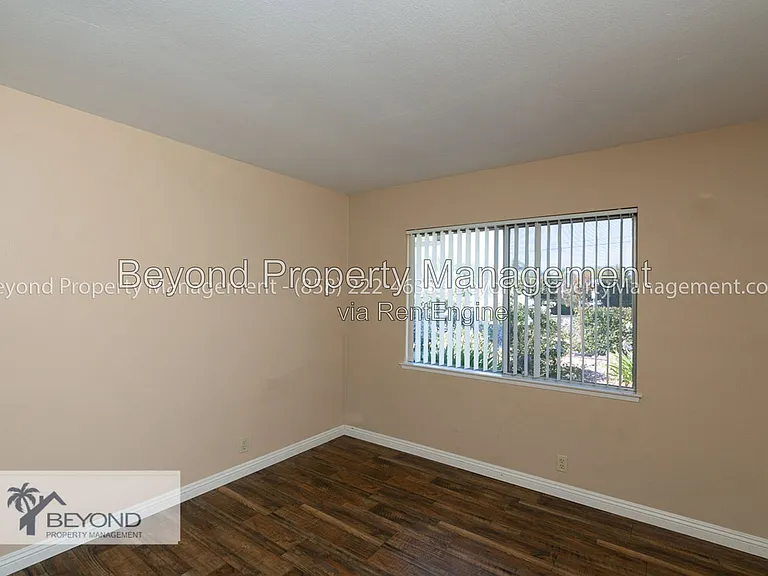 902 La Sombra Dr — Photo 13
