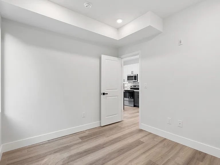 2326-28 N 9th St #201 — Photo 8