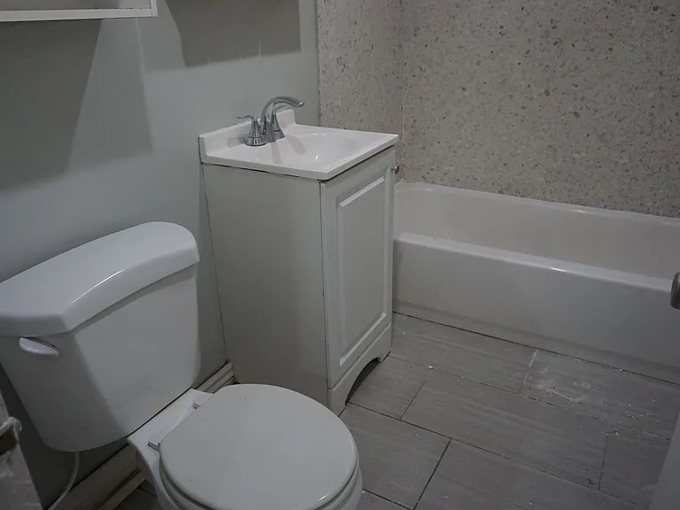 3670-3672 Atlas Way — Photo 11
