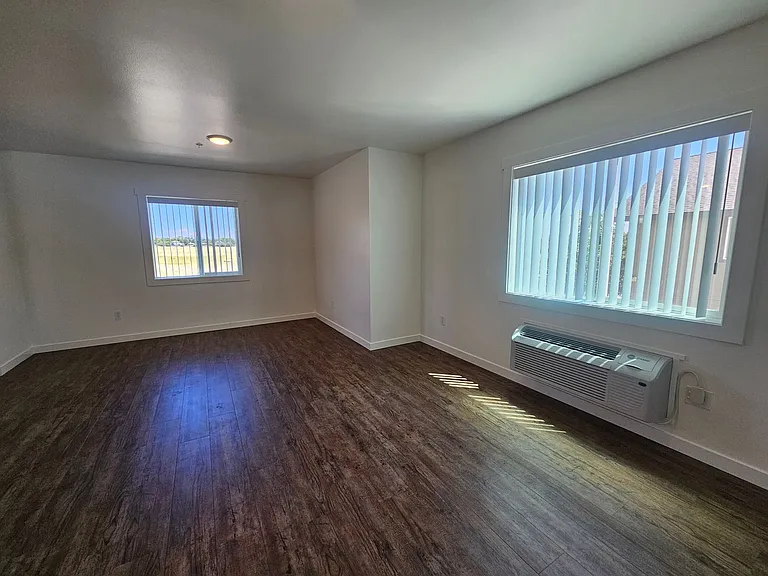2249 N Airport Rd — Photo 15