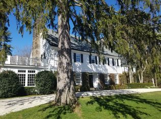 1 Macpherson Dr, Greenwich, CT 06830