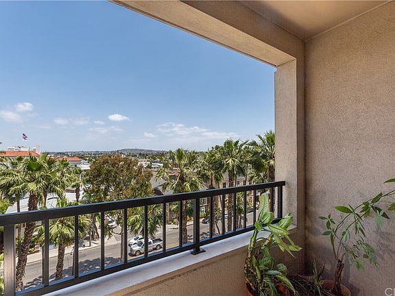 2nd image of 850 E Ocean Blvd Unit 613