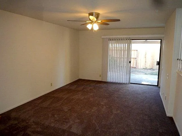 25366 Felicia Ct — Photo 11