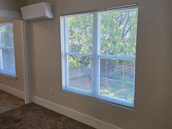 4th image of 3211 SE 11th Ave
