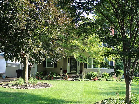 2nd image of 1138 Moundview Ave