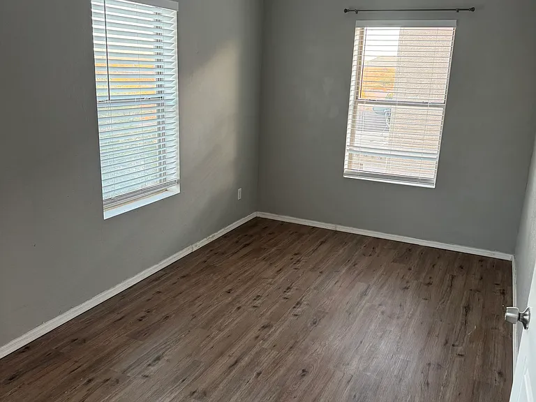 28007 N Muscovite Dr — Photo 40