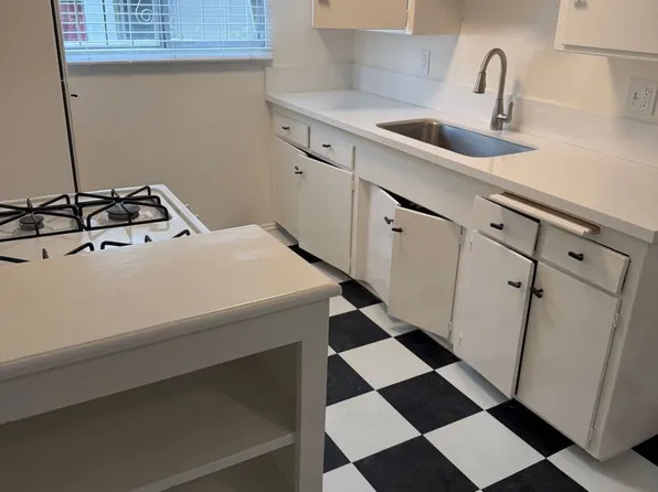 Rainbow Falls Properties LLC (Gregory), 5913 Gregory Ave APT 2, Los Angeles, CA 90038