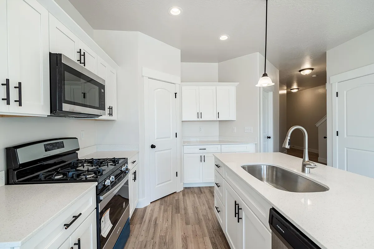 Building Photo - 3737 W Big Horn Dr