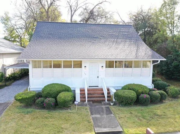 628 W 8th St, Laurel, MS 39440