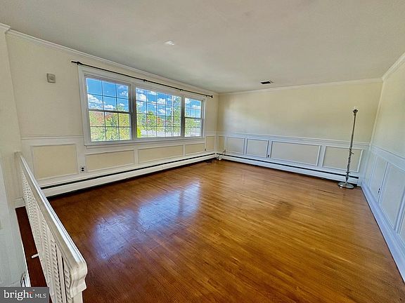2nd image of 599 Elliott Dr