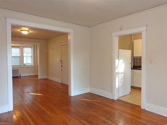 3rd image of 1001 Gates Ave APT 11C