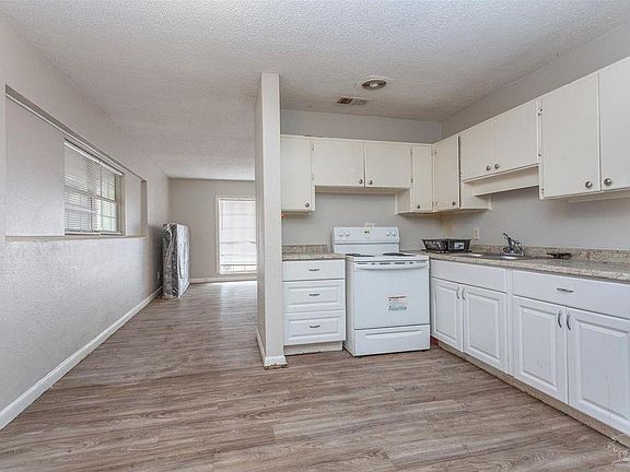 3rd image of 1001 Kearny Ave