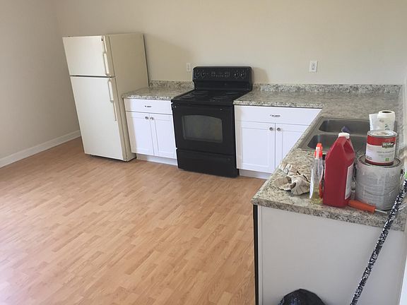 5th image of 329 Hawthorne St #2