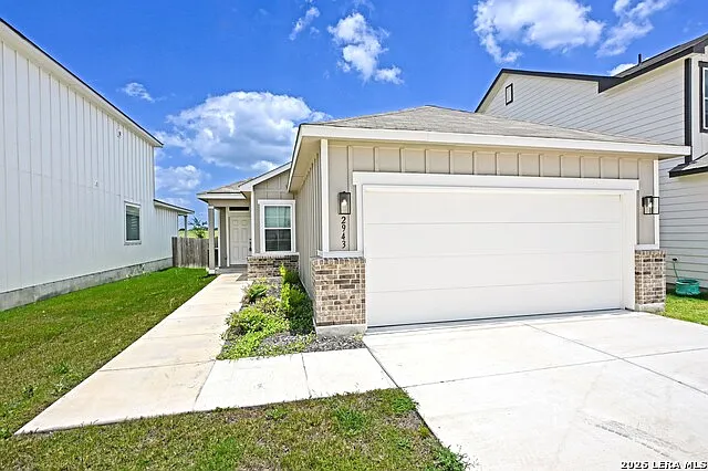 2943 Angelou St — Photo 1