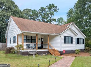 385 Cook Dr, Ellenwood, GA