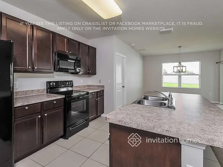 10028 Geese Trail Cir — Photo 3