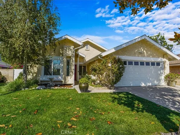 23121 Magnolia Glen Dr, Santa Clarita, CA 91354