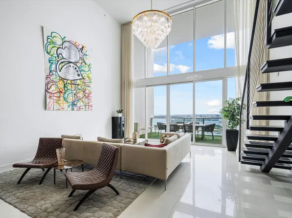 1040 Biscayne Boulevard #4202, Miami, FL 33132