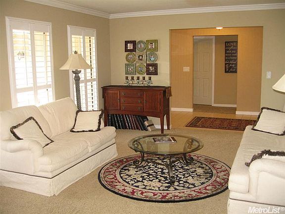 4th image of 1036 Brookline Cir