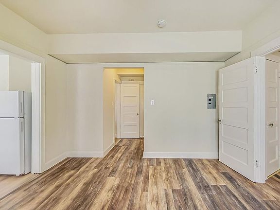 2nd image of 10 Brooklyn Pl #5