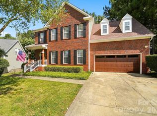 104 Oak Grove Ct, Fort Mill, SC 29715