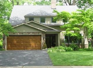 20800 Beaconsfield Blvd, Rocky River, OH 44116