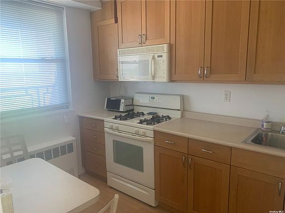 4th image of 22055 46th Ave APT 10L
